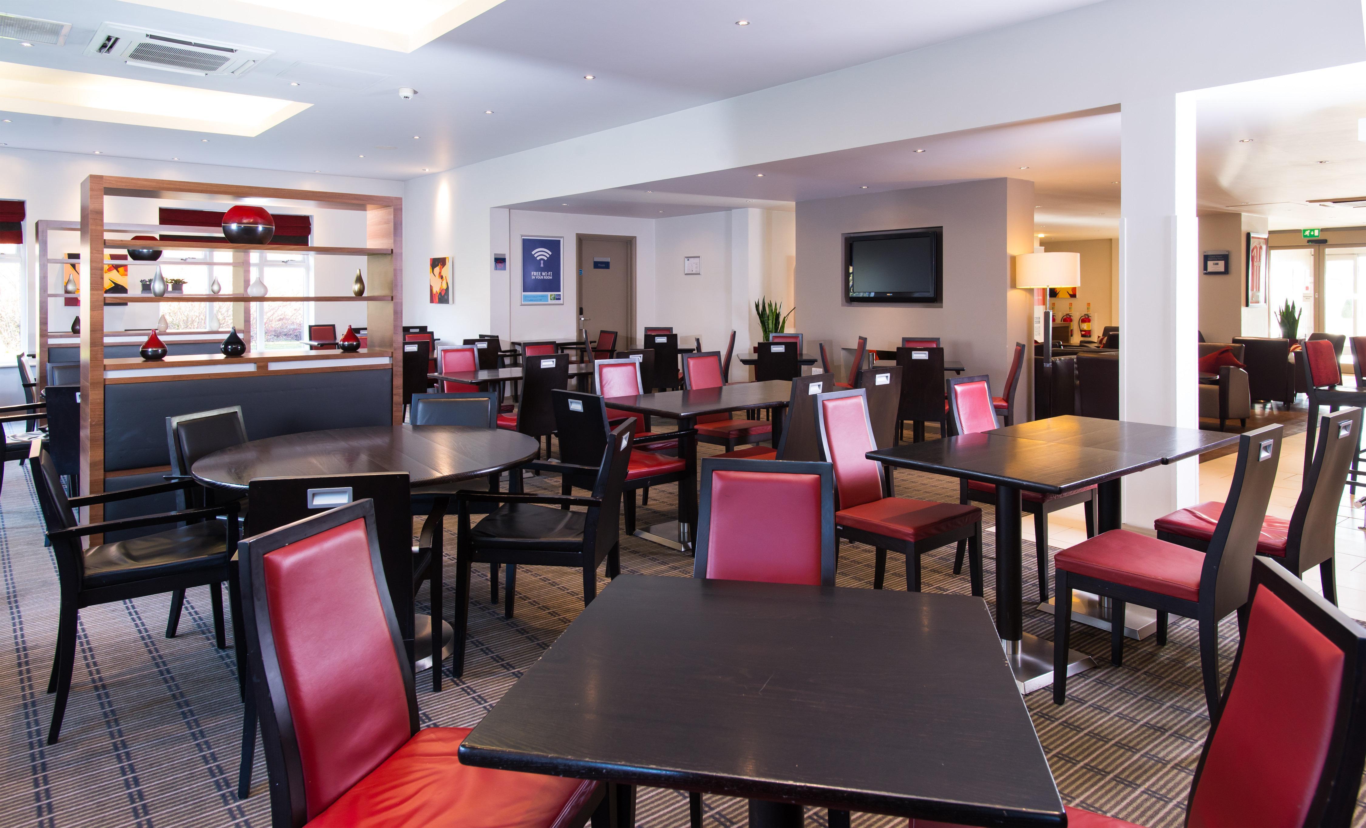 快捷假日特伦特河畔斯多克酒店 Stoke-on-Trent 外观 照片