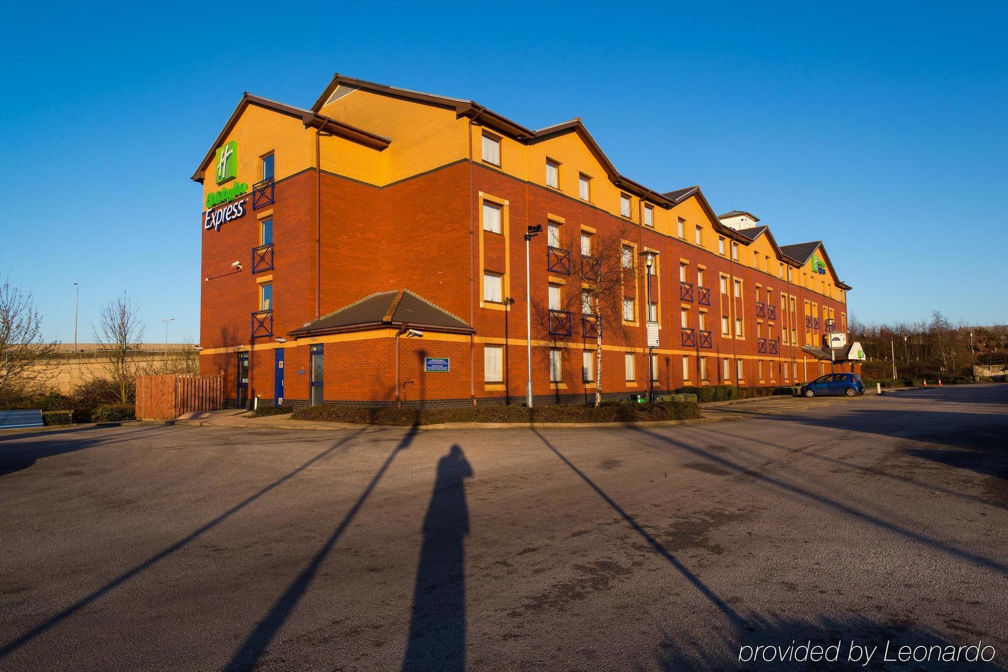 快捷假日特伦特河畔斯多克酒店 Stoke-on-Trent 外观 照片