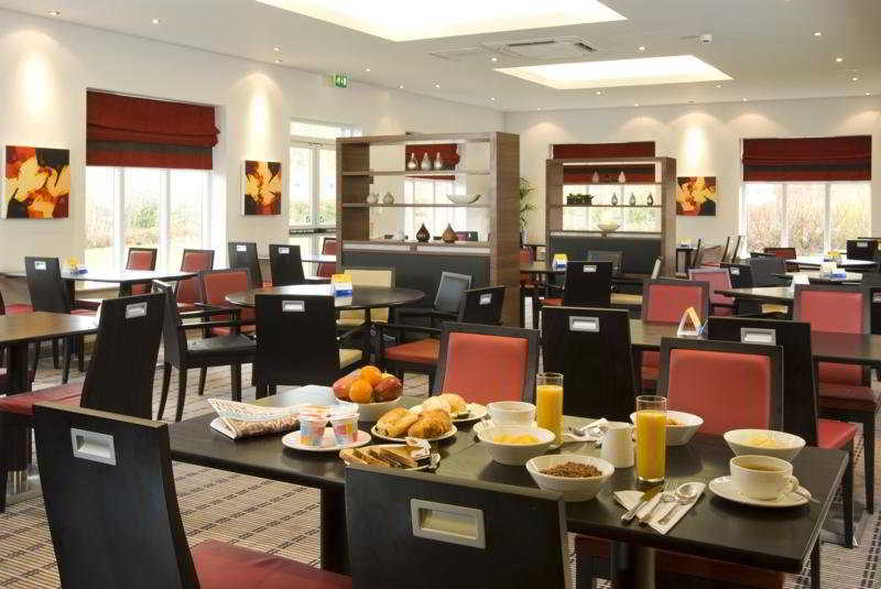 快捷假日特伦特河畔斯多克酒店 Stoke-on-Trent 外观 照片