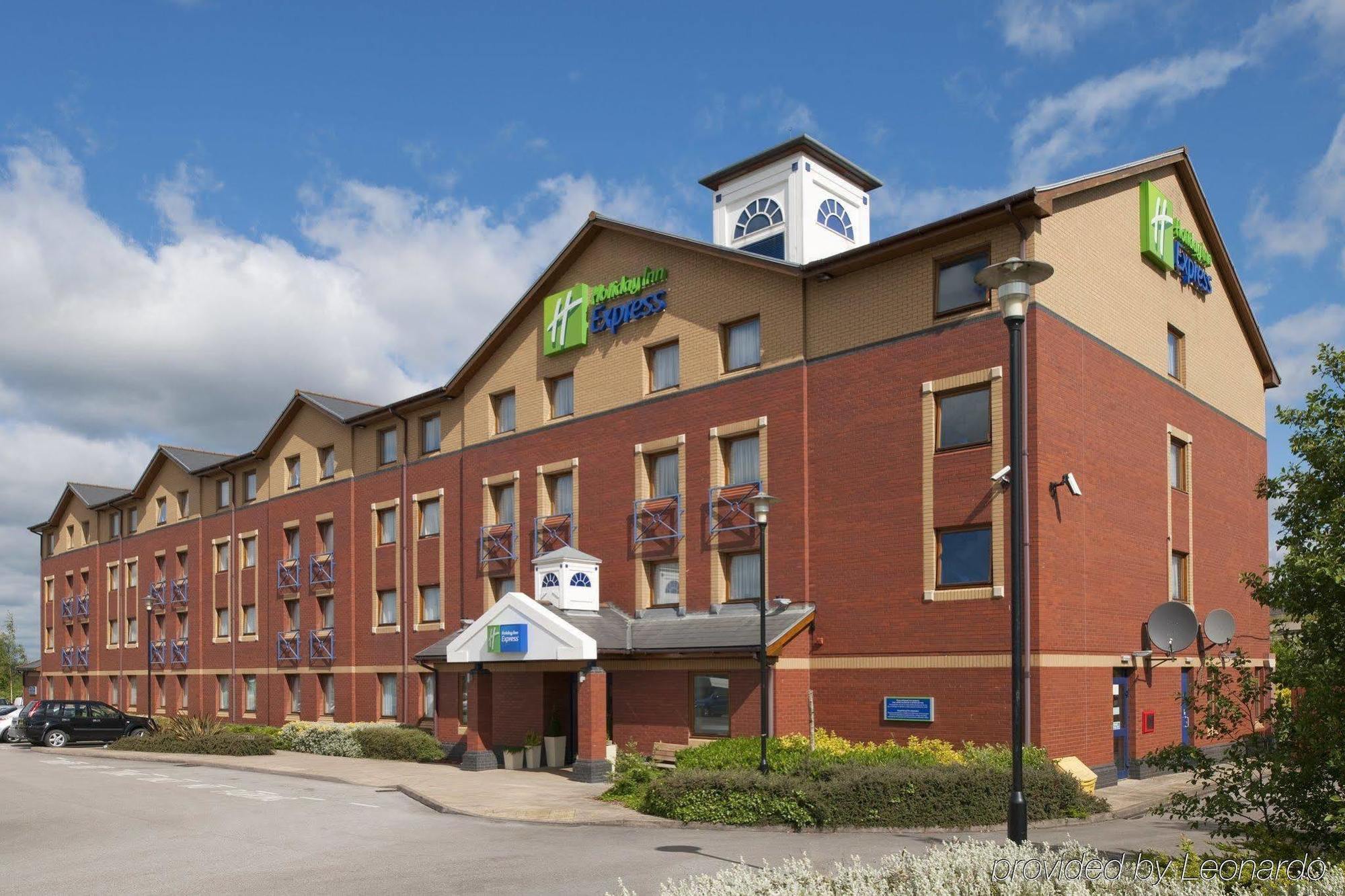 快捷假日特伦特河畔斯多克酒店 Stoke-on-Trent 外观 照片